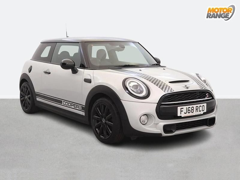 Silver Used 2018 Mini Cooper S Chili Hatchback | £13,895 (Fair price) - Image 1/4