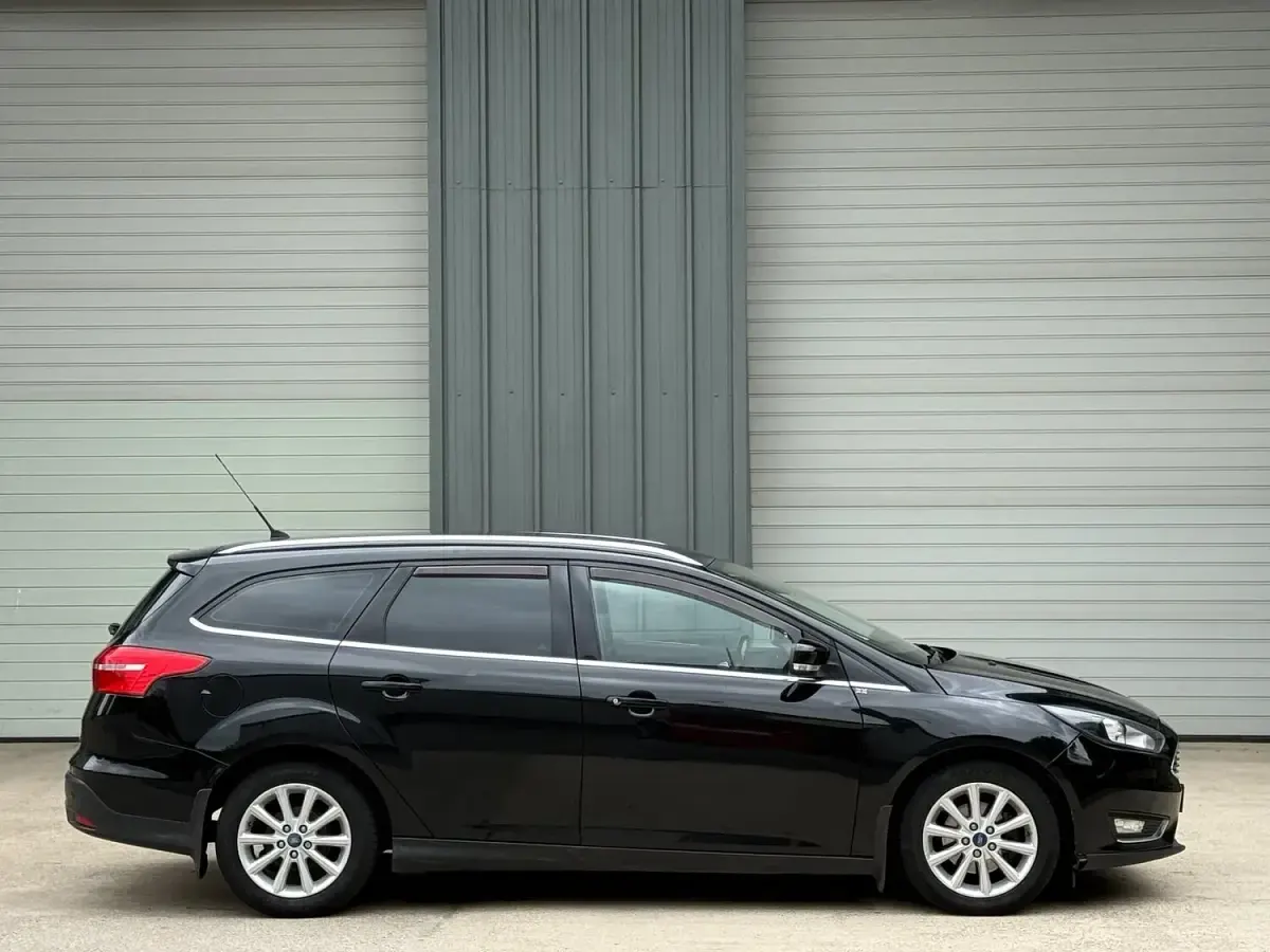 Used Ford Focus Titanium 125 HP (91 kW) 2016 Black Estate