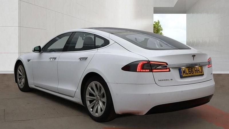 Used Tesla Model S 244 kW (333 HP) 2016 White Hatchback
