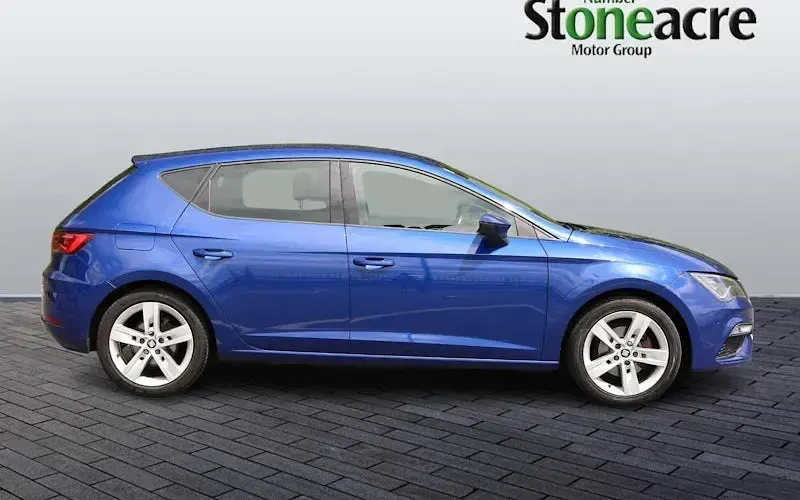 Used Seat Leon FR 131 HP (96 kW) 2020 Blue Hatchback