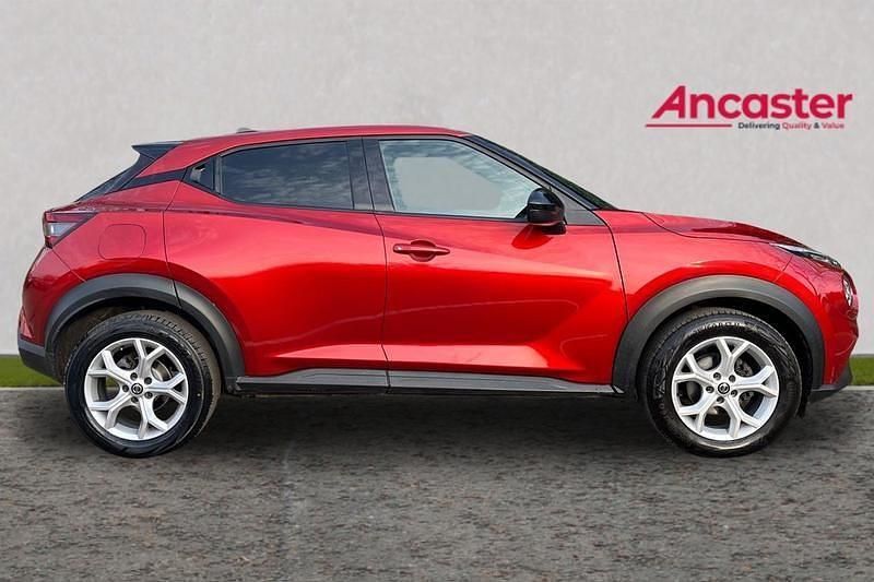 Used Nissan Juke N-Connecta 112 HP (82 kW) 2021 Red SUV