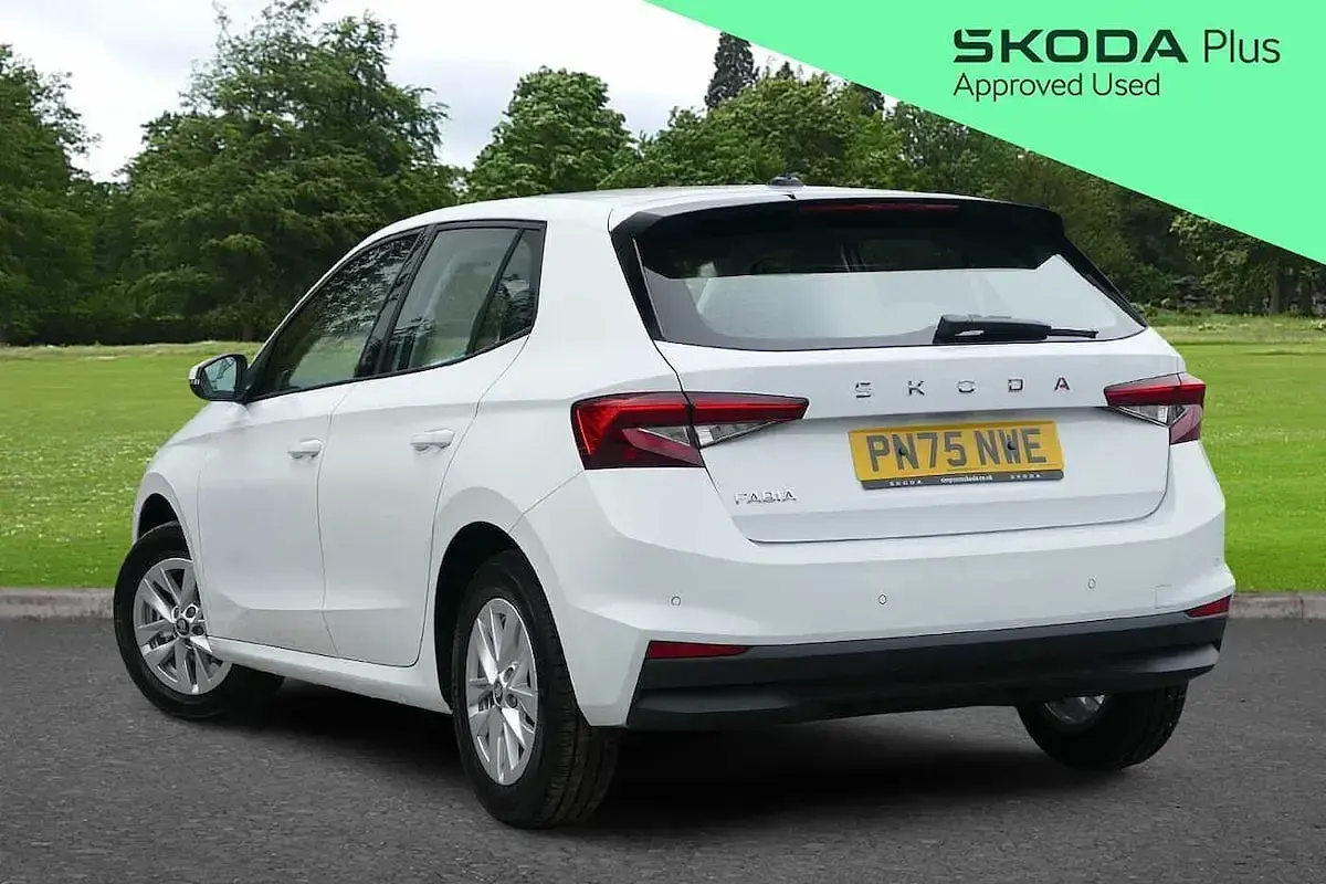 Used Skoda Fabia SE 59 HP (43 kW) 2025 Moon white metallic Hatchback