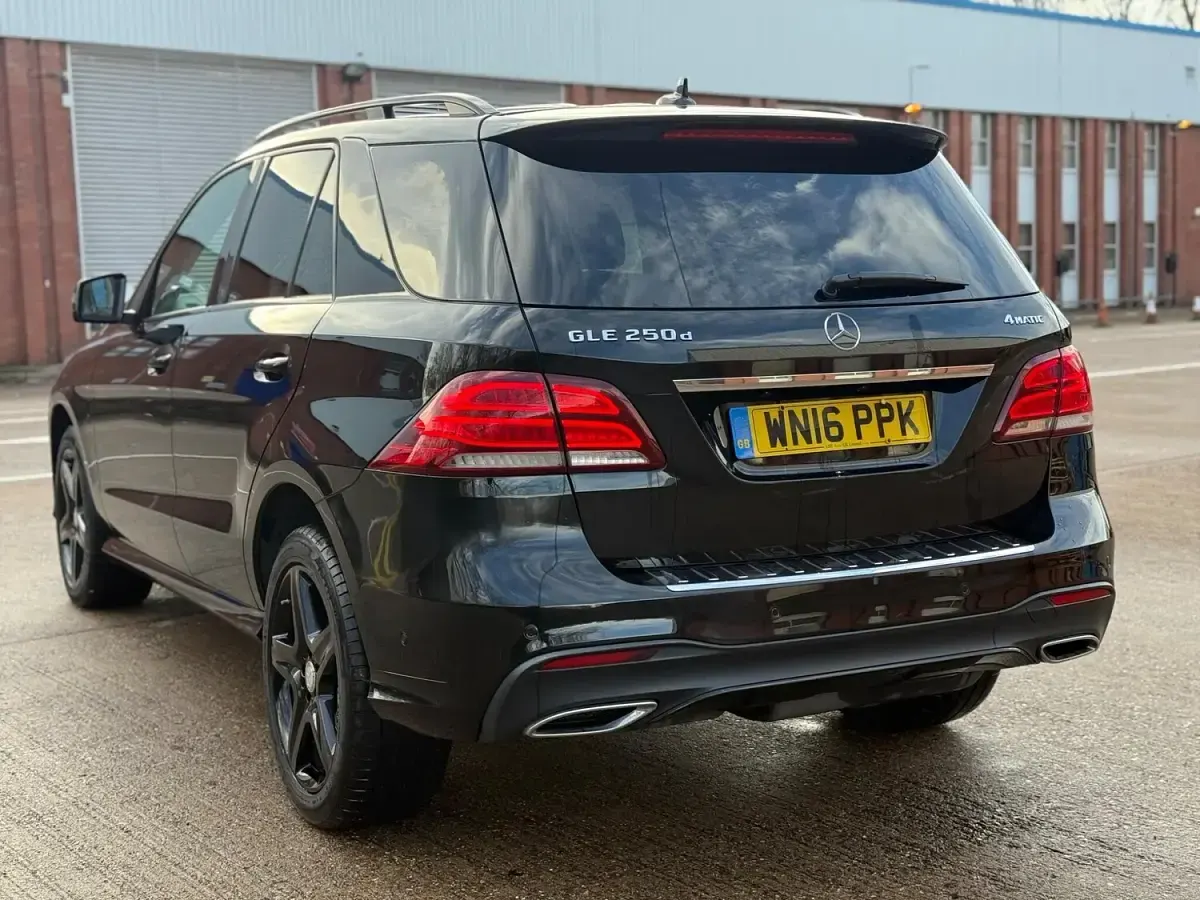 Used Mercedes GLE250 AMG line 204 HP (150 kW) 2016 Black SUV