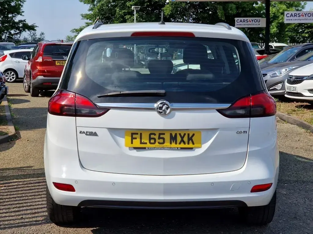 Used Vauxhall Zafira Tourer 128 HP (94 kW) 2015 White MPV