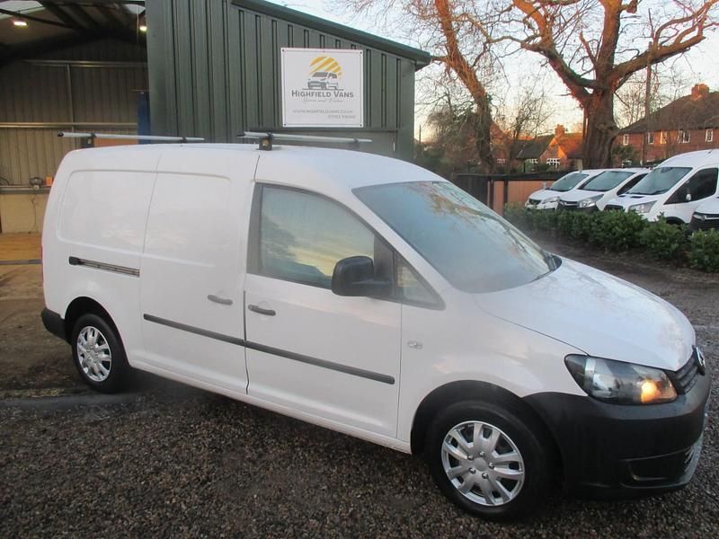 White Used 2014 VW Caddy Startline MPV | £4,995 (Good price) - Image 1/4