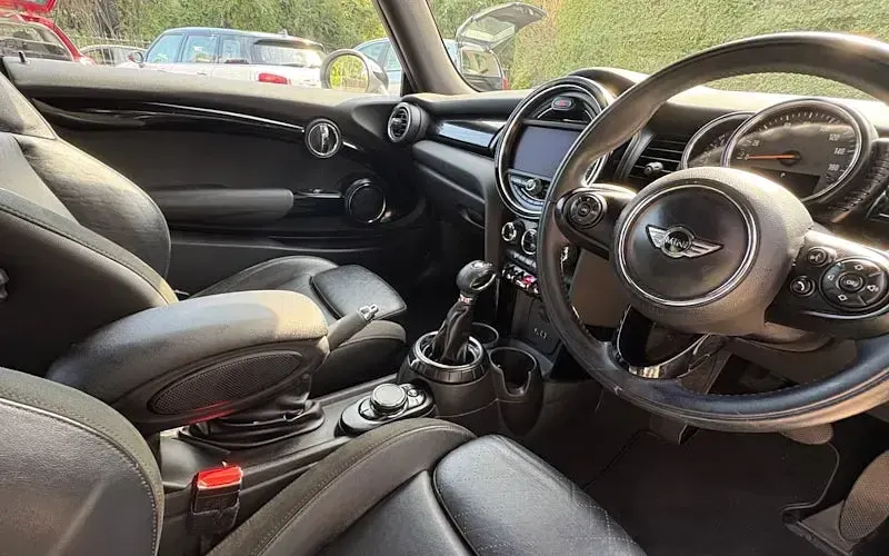 Used Mini Cooper Hatch 136 HP (100 kW) 2017 Hatchback