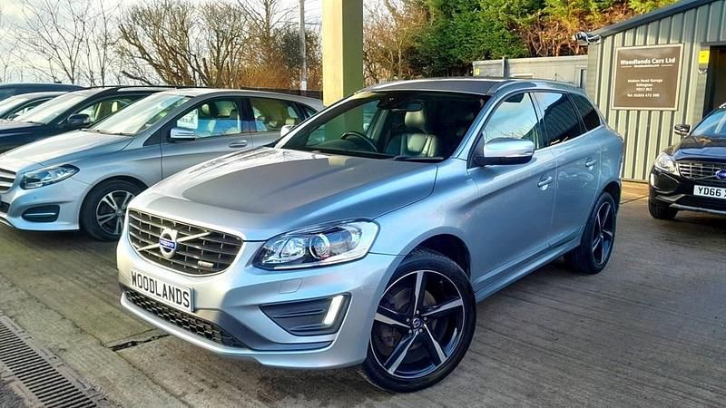 Used Volvo XC60 R-Design 215 HP (158 kW) 2015 Silver SUV