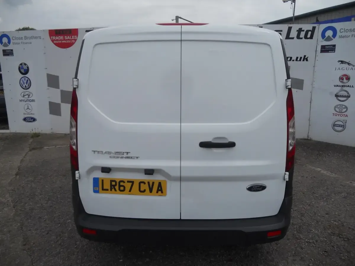 Second-hand Ford Transit Connect 100 CP (73 kW) 2017 Alb Monovolum