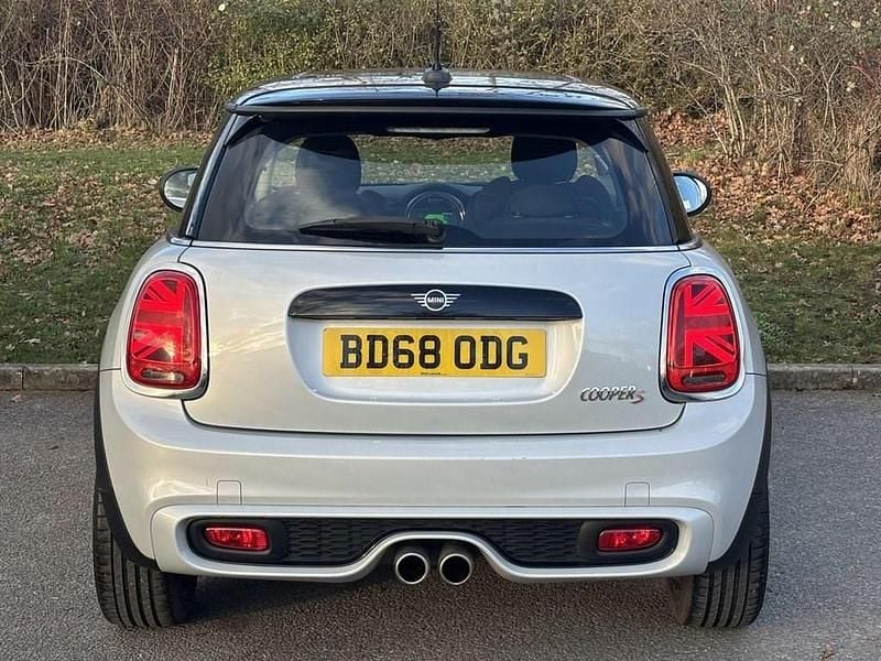 Used Mini Cooper S Hatch 192 HP (141 kW) 2018 Silver Hatchback