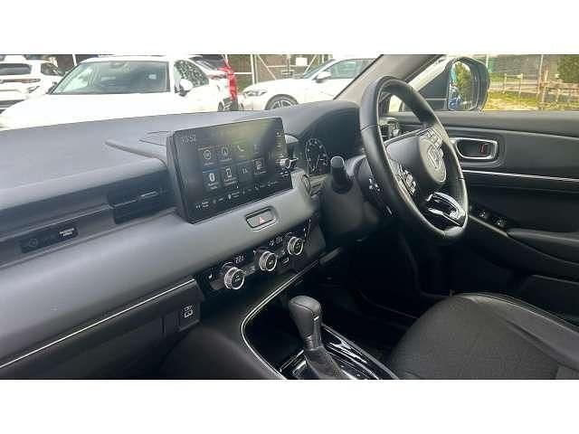 Used Honda HR-V Advance 131 HP (96 kW) 2023 White SUV