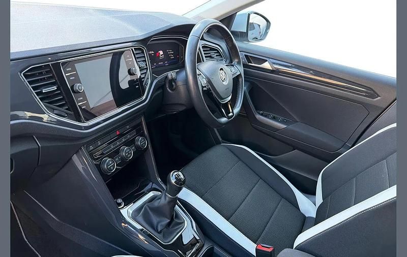 Used VW T-Roc SEL 150 HP (110 kW) 2018 Silver SUV