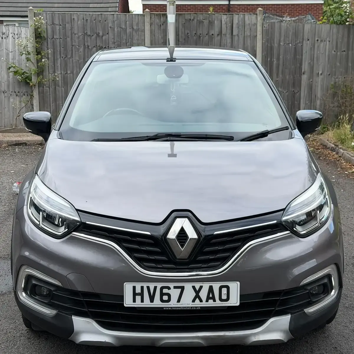 Used Renault Captur Dynamique 90 HP (66 kW) 2017 Grey/black SUV