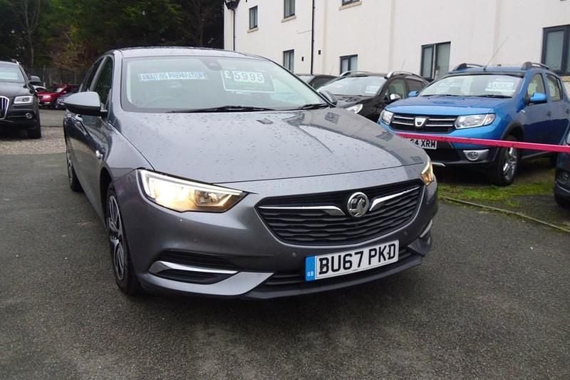 Used 2017 Vauxhall Insignia Design Edition | £5,995 (Fair price) - Image 1/1