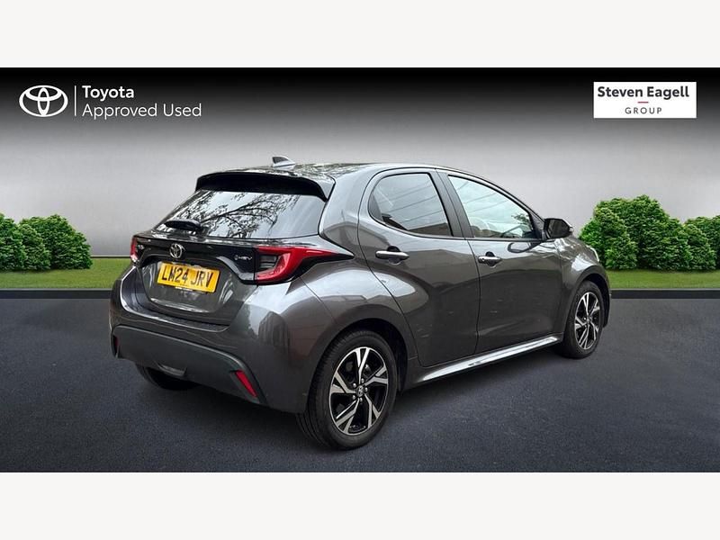 Used Toyota Yaris Hybrid Design 116 HP (85 kW) 2024 Grey Hatchback