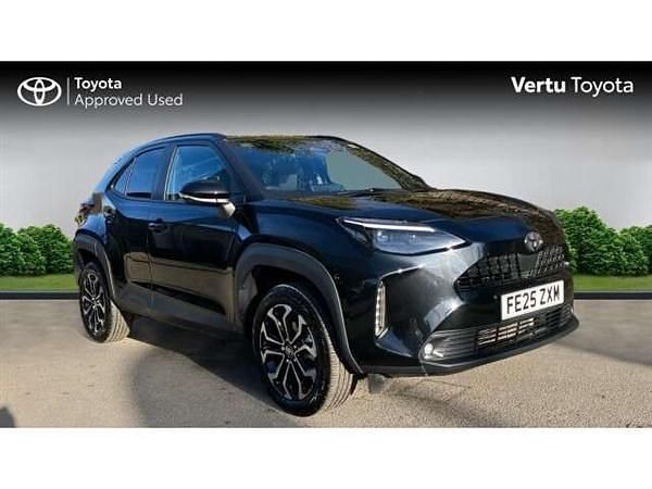 Black Used 2025 Toyota Yaris Cross Design SUV | £22,909 (Fair price) - Image 1/4