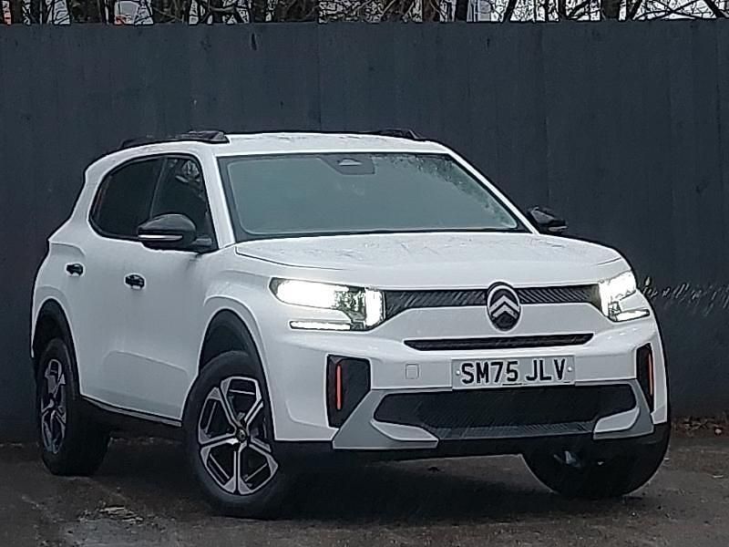 Special solid polar white New 2025 Citroën C3 Aircross SUV | £19,998 (Fair price) - Image 1/4