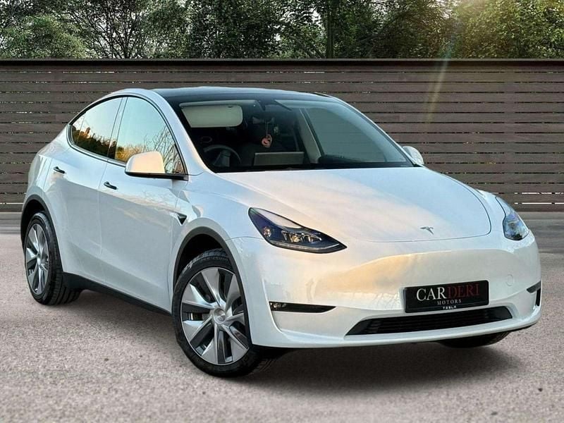 White Used 2024 Tesla Model Y Long Range AWD SUV | £28,900 (Good price) - Image 1/4