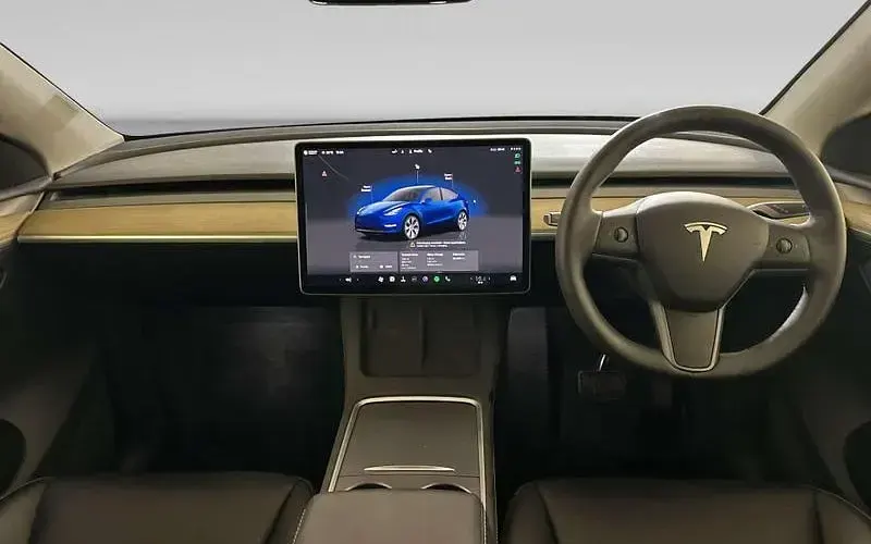 Used Tesla Model Y Standard Range 219 kW (299 HP) 2024 SUV