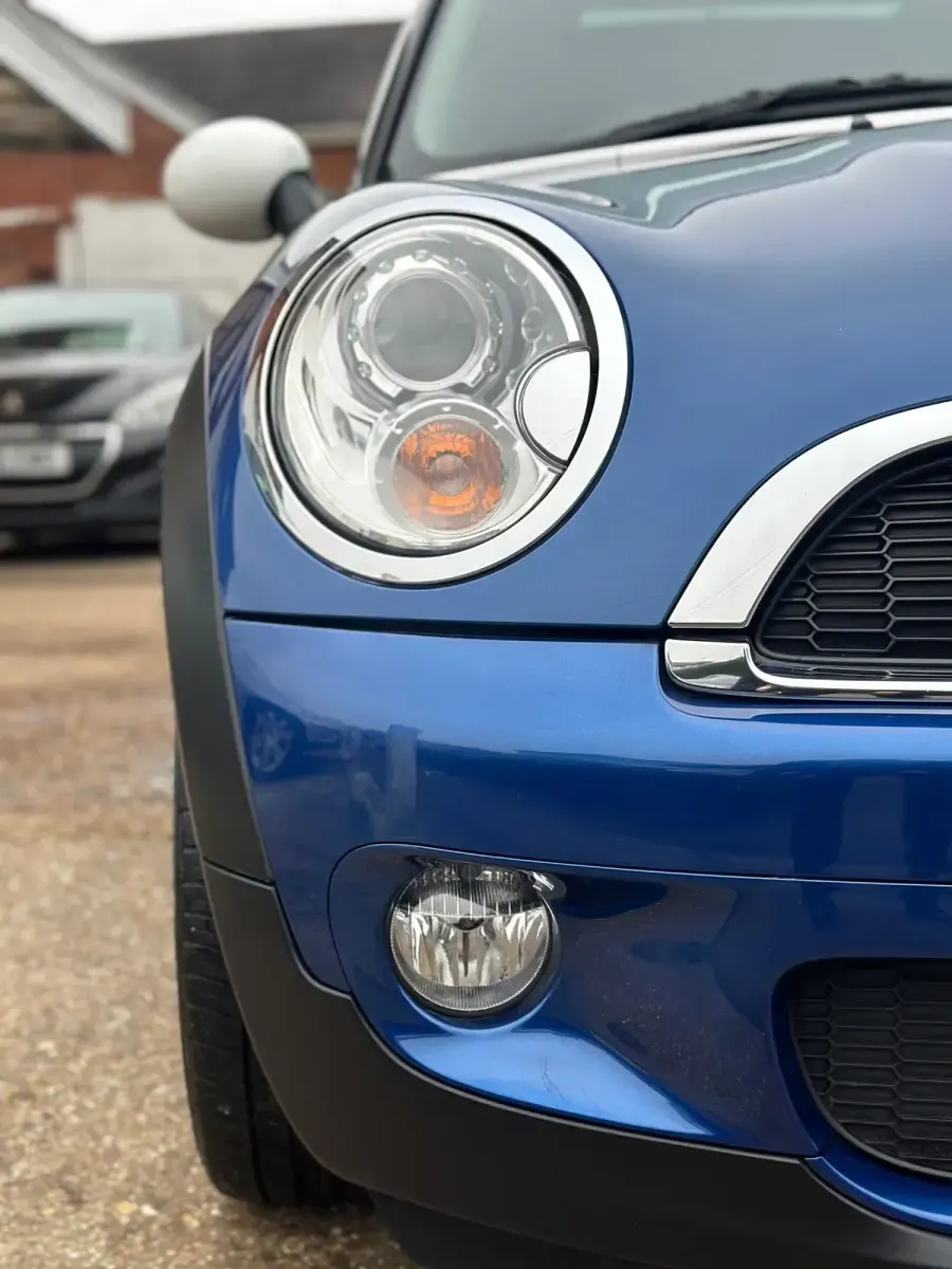 Begagnad Mini Cooper S Hatch 2007 Blå Halvkombi