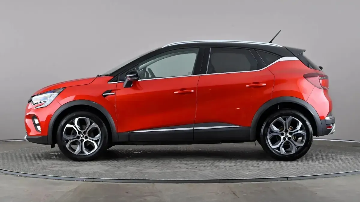 Usado Renault Captur Version S 140 HP (102 kW) 2021 Vermelho SUV