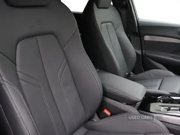 Używany Audi A5 S-Line 2025 Czarny Sedan/Limuzyna