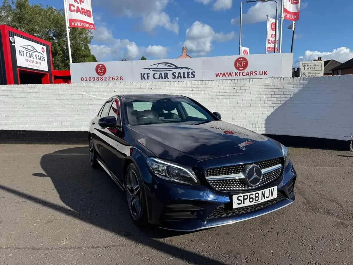 Used Mercedes C220 AMG Line Premium Plus 194 HP (142 kW) 2018 Blue Sedan