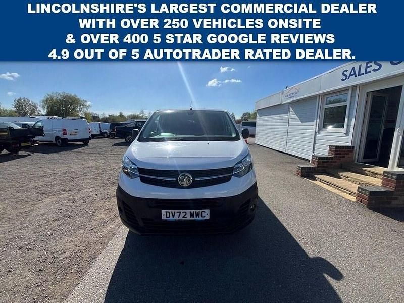 Used Vauxhall Vivaro S 100 HP (73 kW) 2022 White MPV