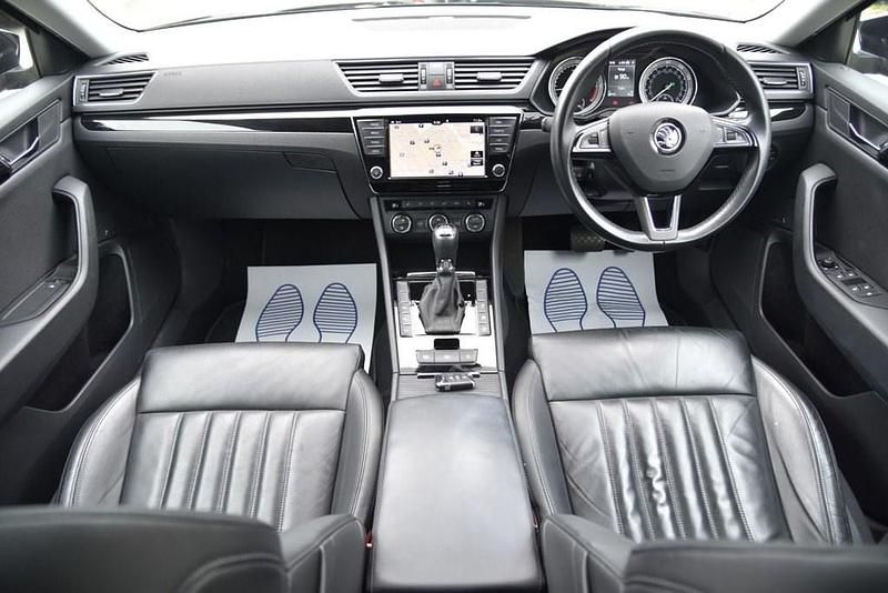 Used Skoda Superb LAURIN & KLEMENT 190 HP (139 kW) 2017 Black Estate