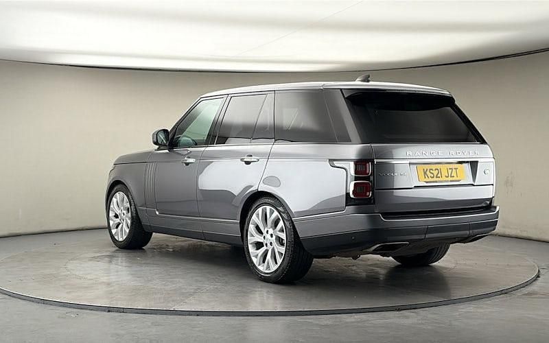 Used Land Rover Range Rover Vogue SE 300 HP (220 kW) 2021 Eiger grey SUV
