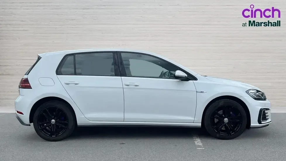 Begagnad VW Golf VII GTE 204 HK (150 kW) 2018 Vit