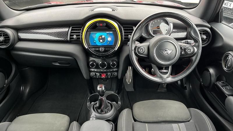 Used Mini Cooper S Hatch 189 HP (139 kW) 2019 Red Hatchback