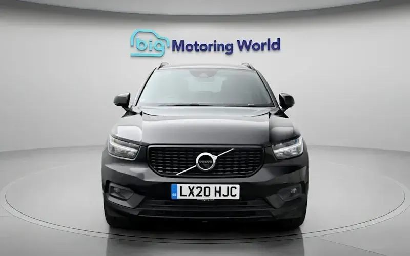 Usado Volvo XC40 R-Design 163 HP (119 kW) 2020 Preto SUV