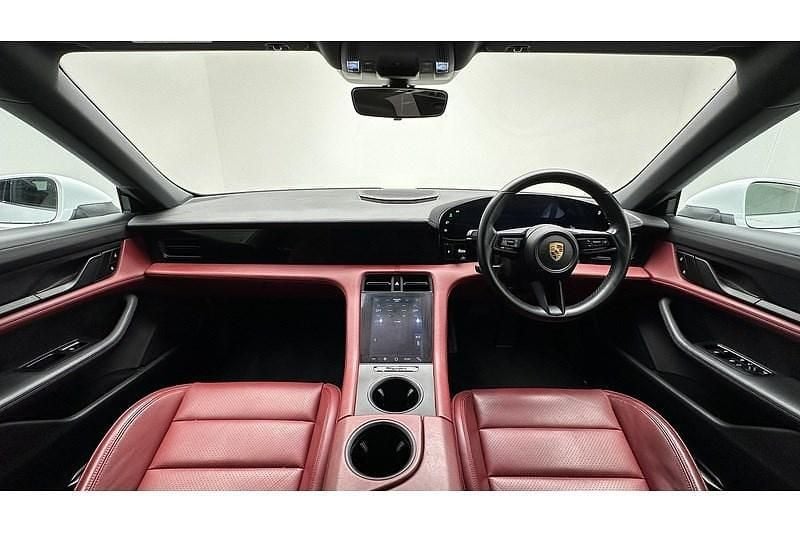 Used Porsche Taycan Performance Package 419 kW (571 HP) 2022 White Sedan