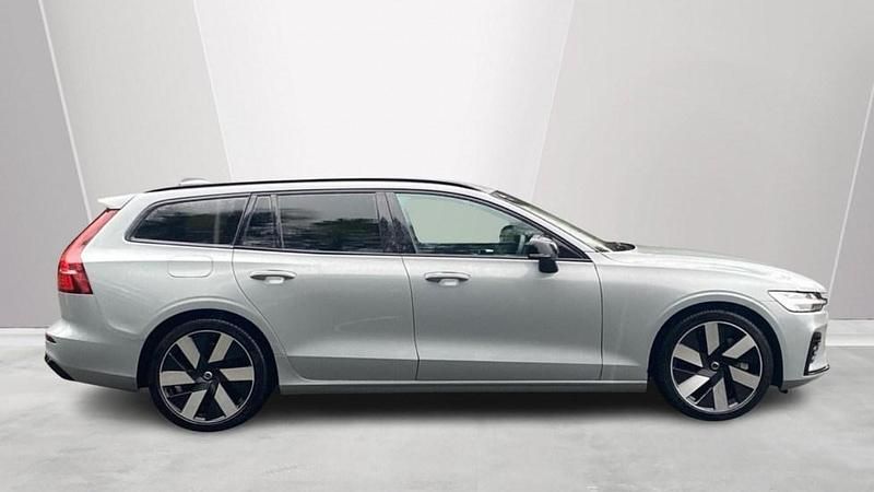 Used Volvo V60 Plus 345 HP (253 kW) 2025 Grey Estate