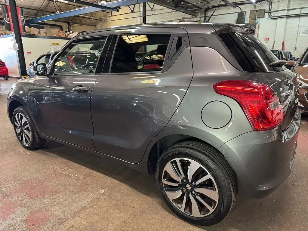 Begagnad Suzuki Swift SZ5 90 HK (66 kW) 2018 Halvkombi