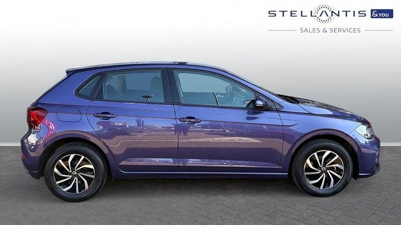 Begagnad VW Polo S 94 HK (69 kW) 2022 Lila Halvkombi