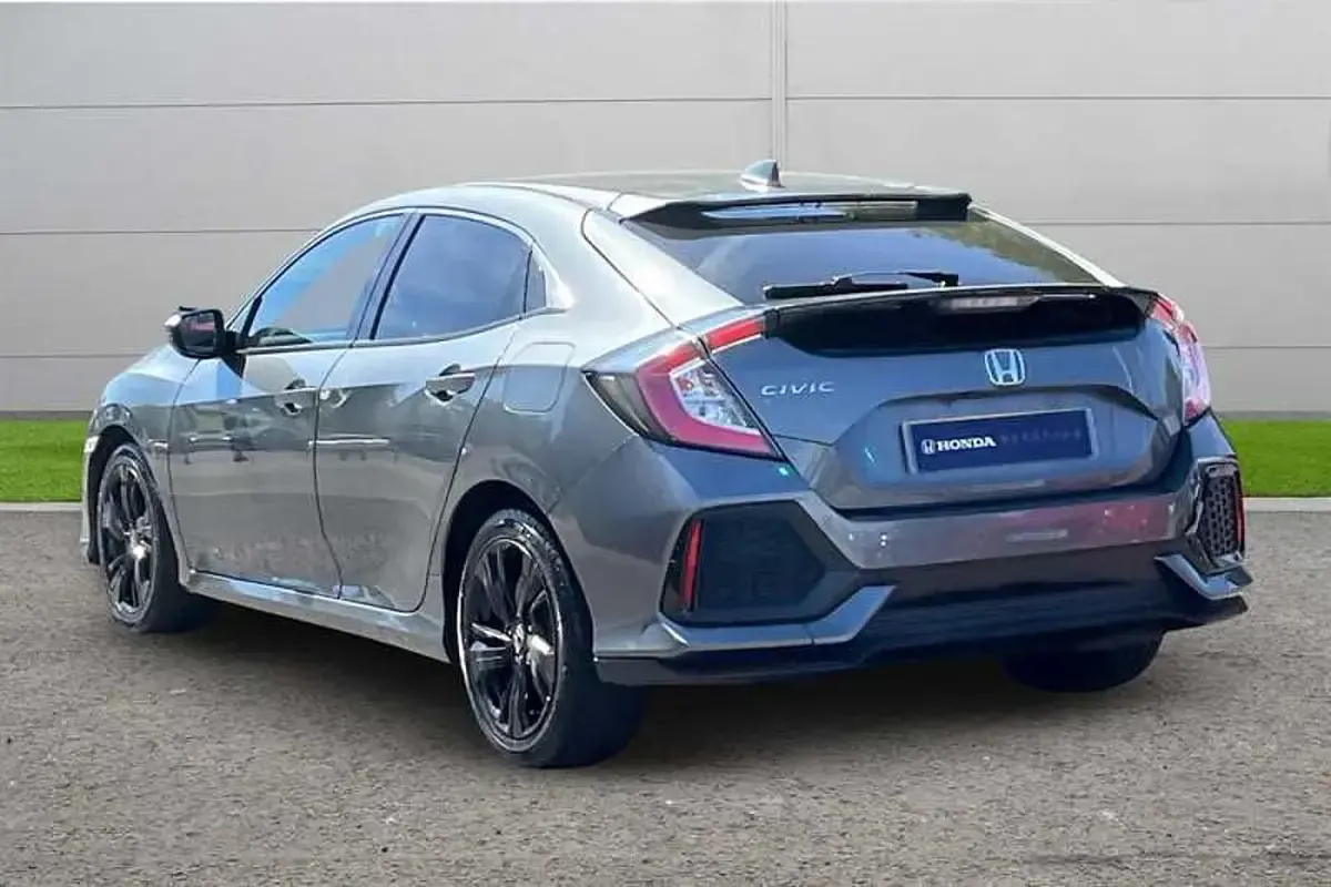 Used Honda Civic SR 126 HP (92 kW) 2019 Polished metal