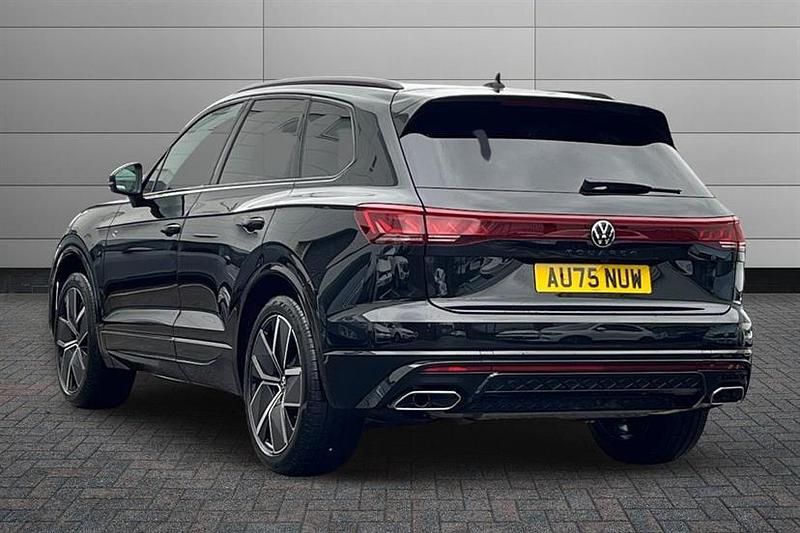 Used VW Touareg Black Edition 286 HP (210 kW) 2025 Grenadilla black SUV