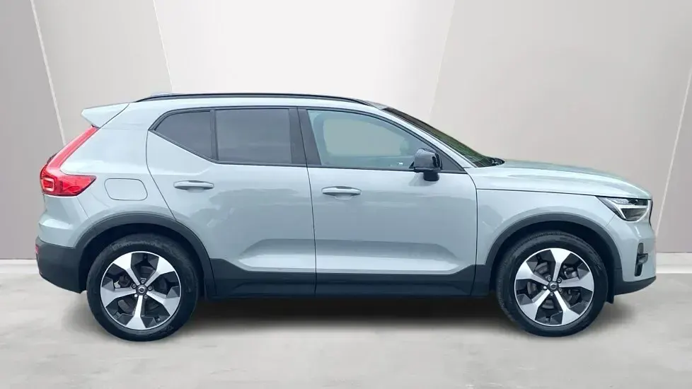 Used Volvo XC40 Plus 194 HP (142 kW) 2025 Grey SUV