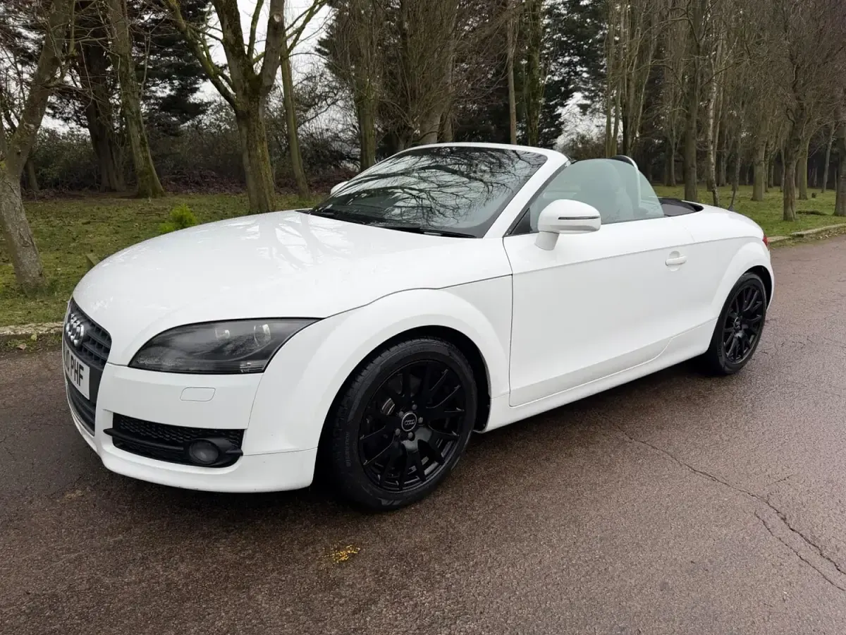 Used Audi TT Roadster 160 HP (117 kW) 2010 White Cabriolet