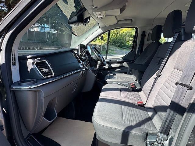 Used Ford Tourneo Titanium 130 HP (95 kW) 2021 Grey MPV