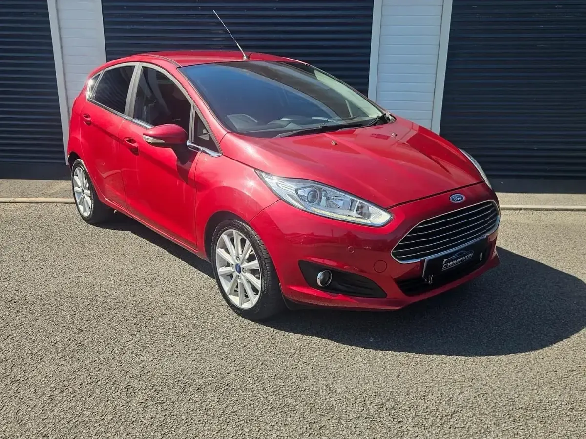 Used Ford Fiesta Titanium 2015 Red Hatchback