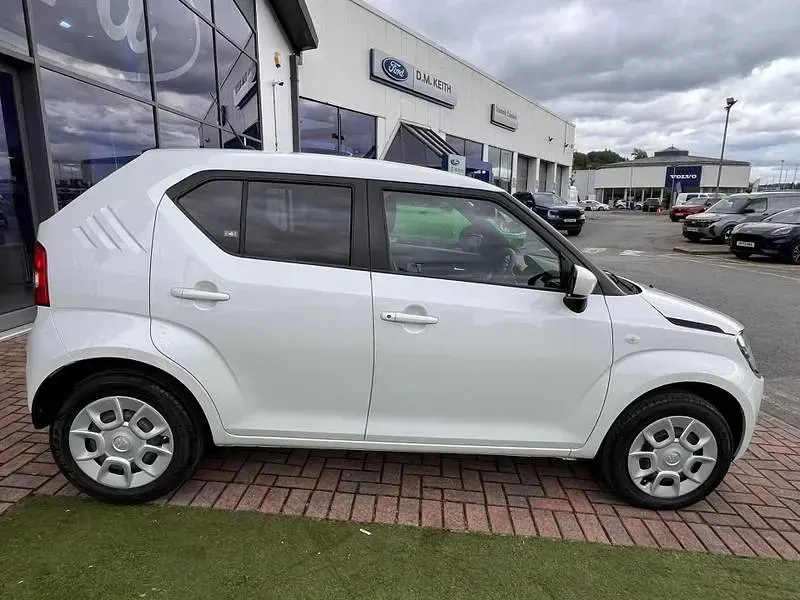 Used Suzuki Ignis SZ3 83 HP (61 kW) 2020 Pure white SUV