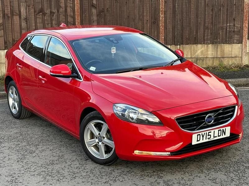 Red Used 2015 Volvo V40 SE Hatchback | £5,995 (Super price) - Image 1/4