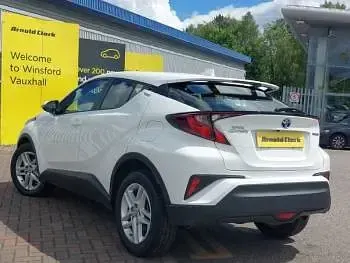 Used Toyota C-HR 122 HP (89 kW) 2023 White SUV