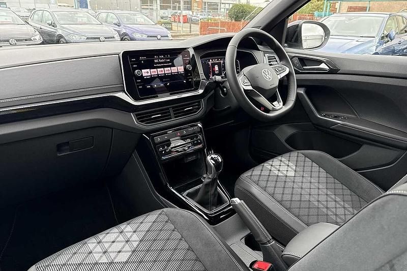 Used VW T-Cross Black Edition 115 HP (84 kW) 2025 Pure white SUV