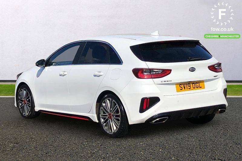 Used Kia Ceed GT GT 201 HP (147 kW) 2019 White Hatchback