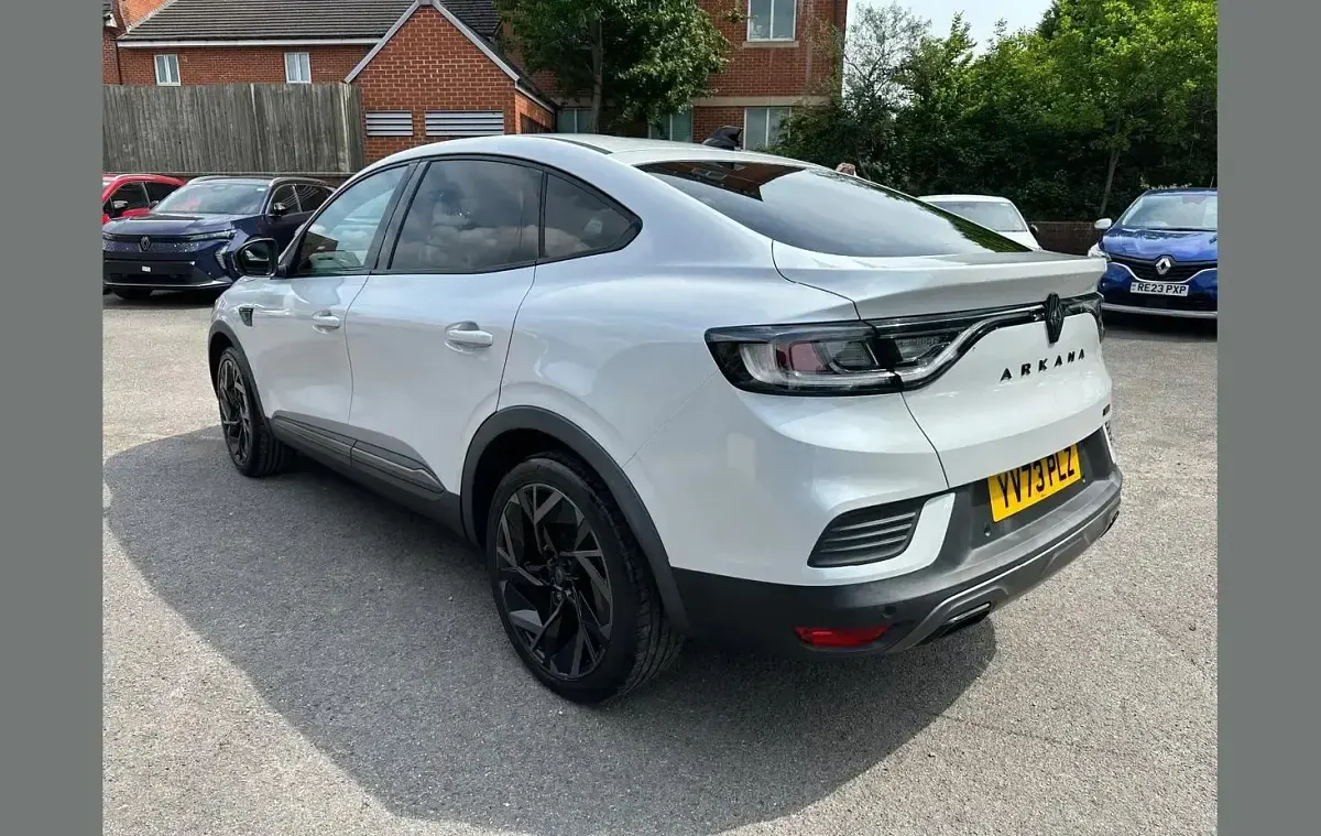 Used Renault Arkana Esprit Alpine 142 HP (104 kW) 2024 White  SUV