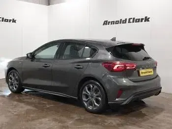 Used Ford Focus ST-Line 155 HP (114 kW) 2023 Grey Hatchback