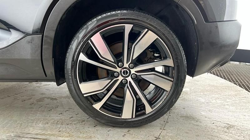 Used Volvo XC40 Pro 300 kW (408 HP) 2021 Black SUV